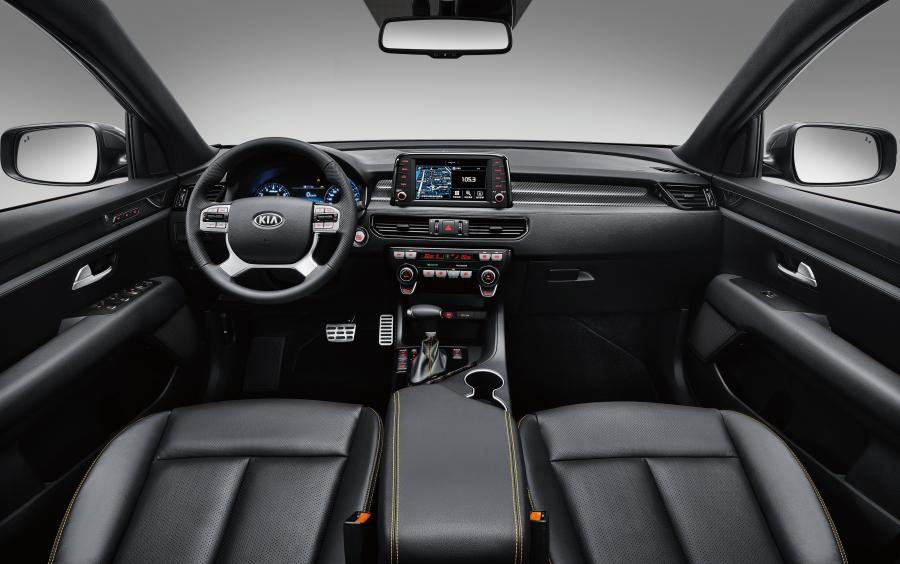 Торпедо Kia KX7 2017 года  (фото 4 из 21)